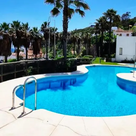 New Beachside With Sea Views Apartment Manilva