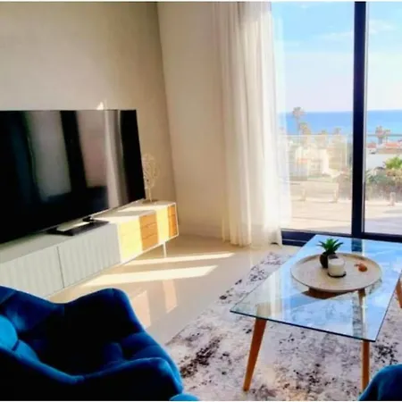 New Beachside With Sea Views Manilva