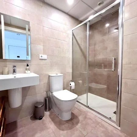 New Beachside With Sea Views Manilva