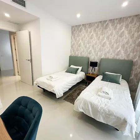 Apartment New Beachside With Sea Views Manilva